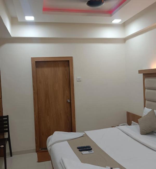 Sun Inn Residency , Navi Mumbai Esterno foto